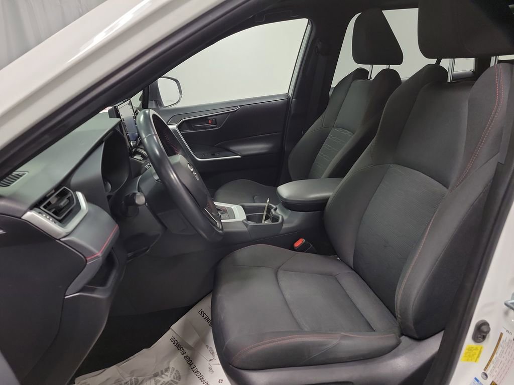Used 2021 Toyota RAV4 SE w/ Weather & Moonroof Package image 13