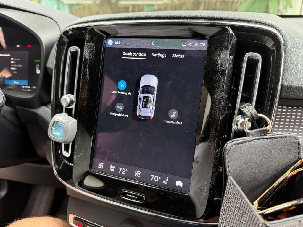 Used 2022 Volvo XC40 P8 Recharge Ultimate AWD/4WD image 7