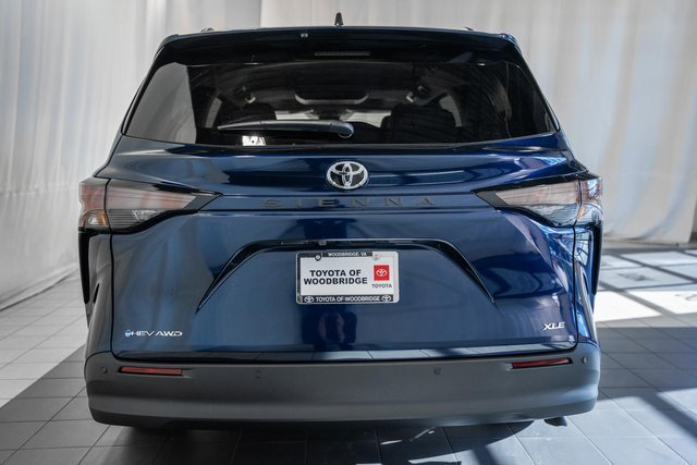 New 2026 Toyota Sienna XLE AWD/4WD image 5