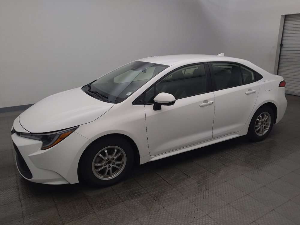 Used 2022 Toyota Corolla LE FWD image 2