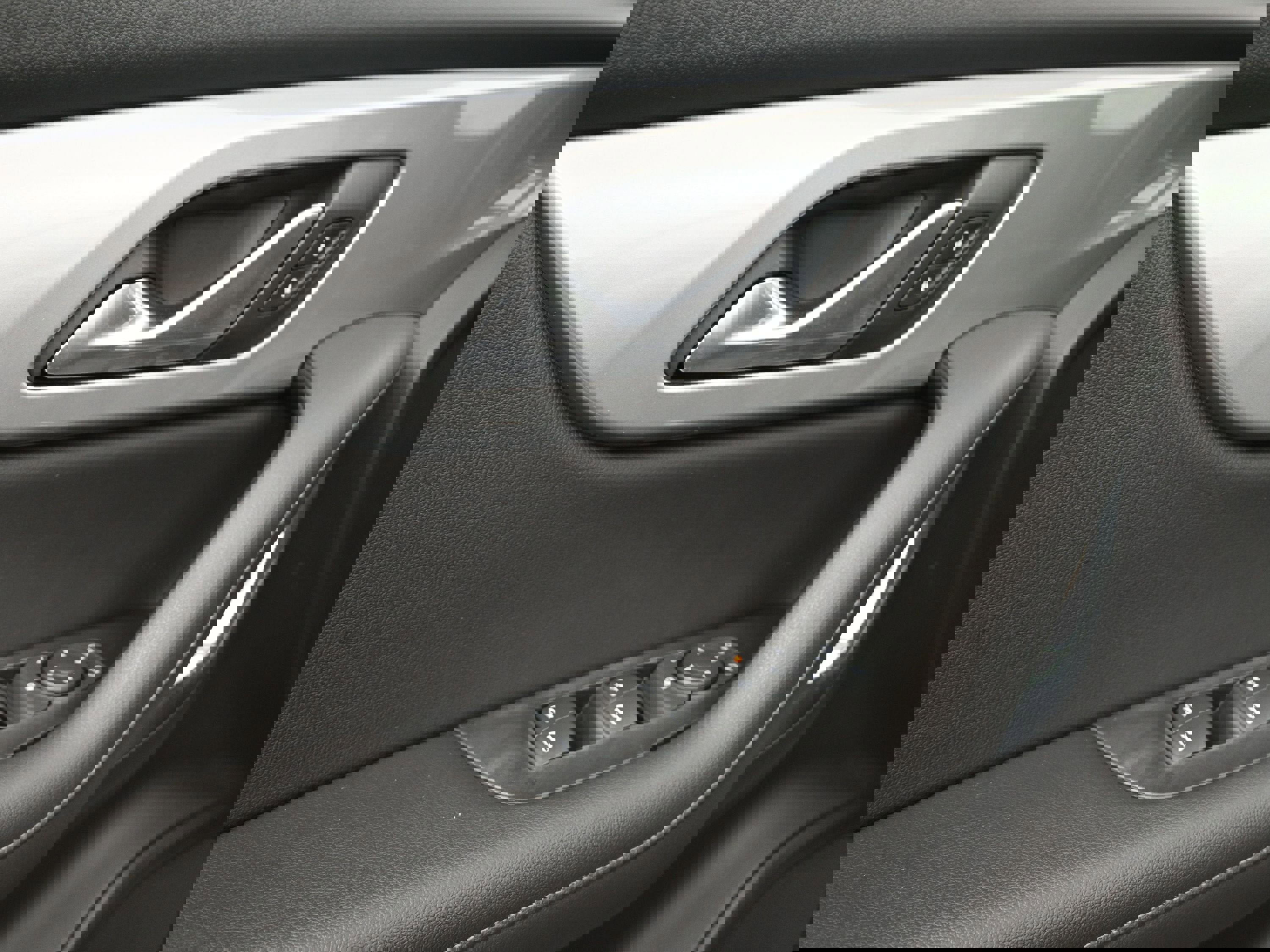 Certified 2020 Chevrolet Blazer LT image 23