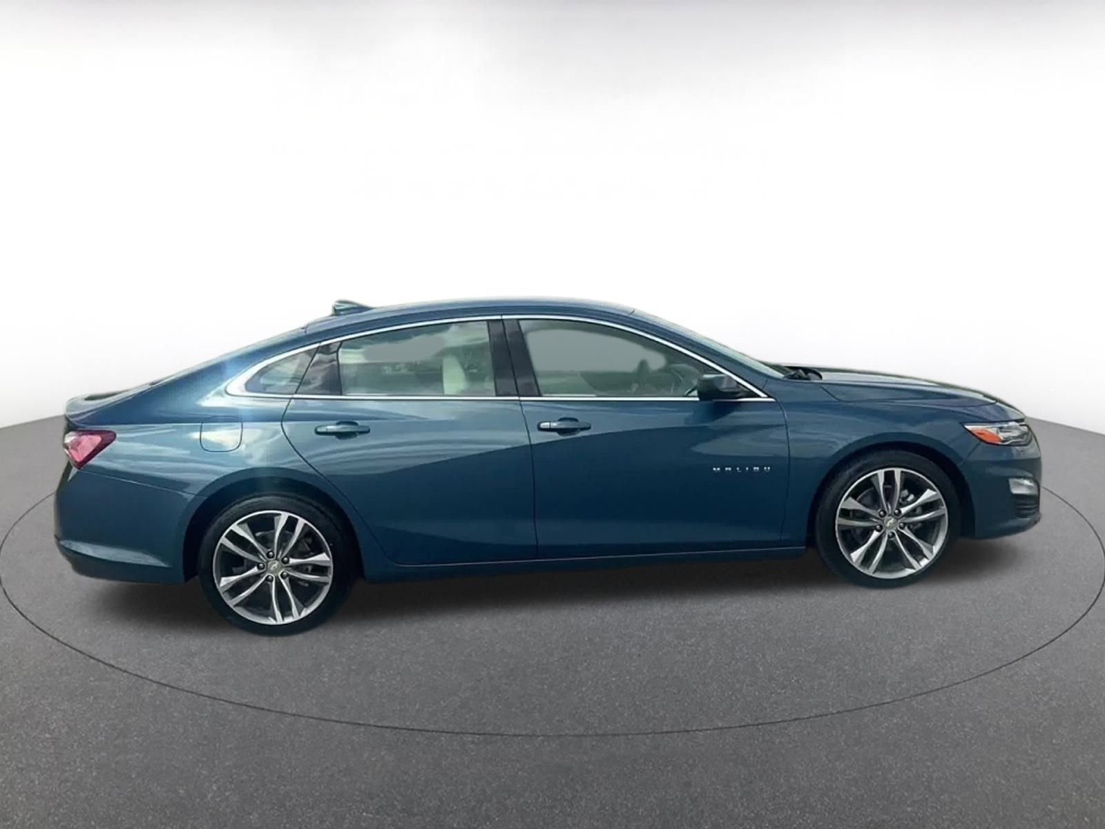 Used 2024 Chevrolet Malibu LT image 16