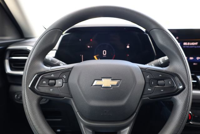 Used 2025 Chevrolet TrailBlazer LT AWD/4WD image 17