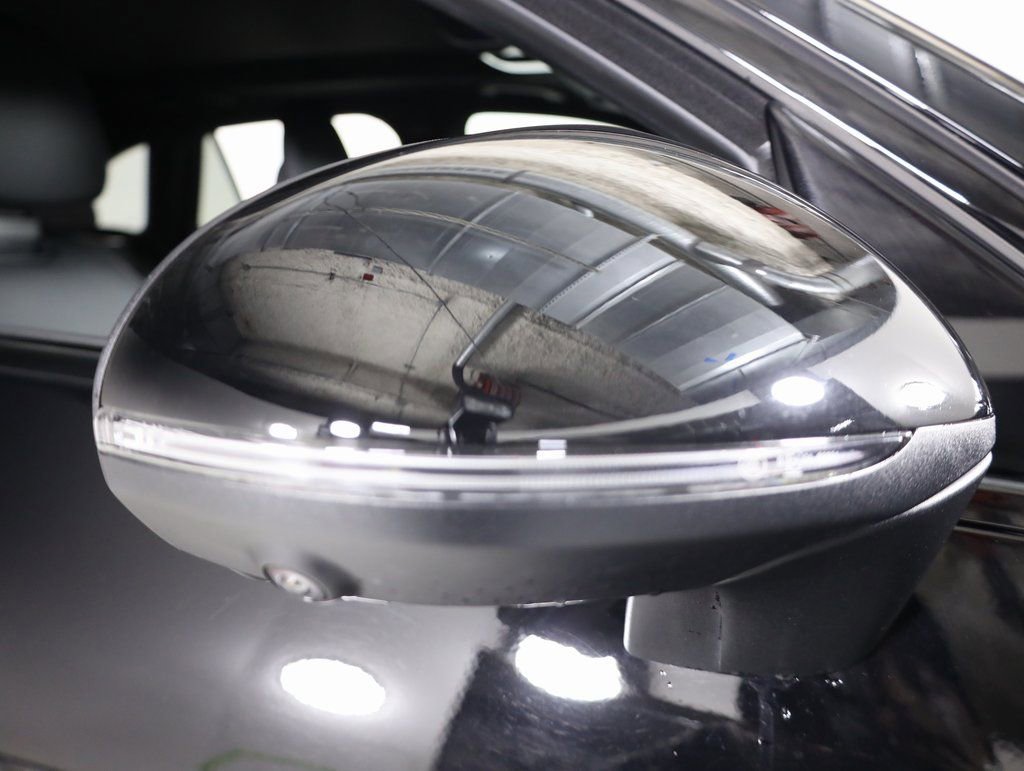 Used 2024 Mercedes-Benz GLC 300 4MATIC image 58