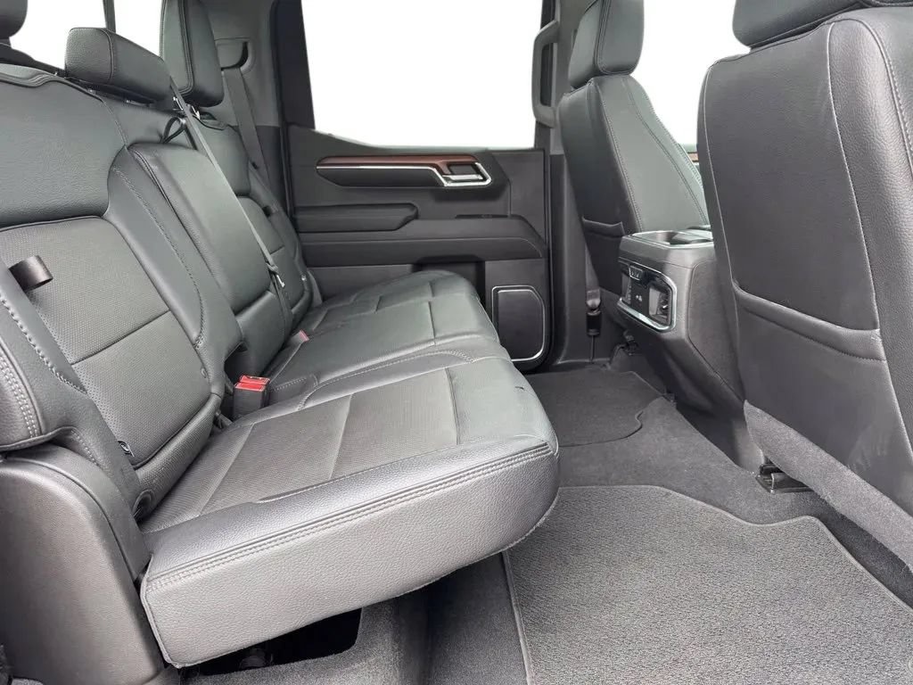 Used 2023 GMC Sierra 1500 Denali AWD/4WD image 17