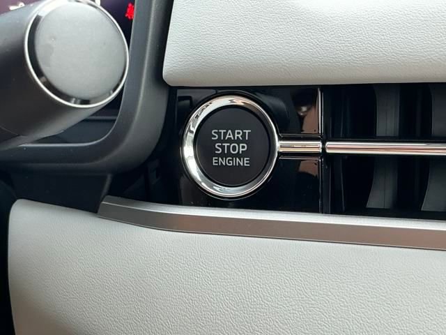 New 2025 Mitsubishi Outlander SE image 16