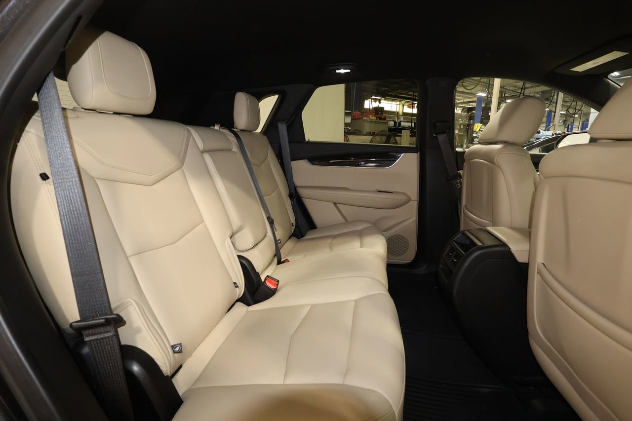 Used 2019 Cadillac XT5 FWD image 25