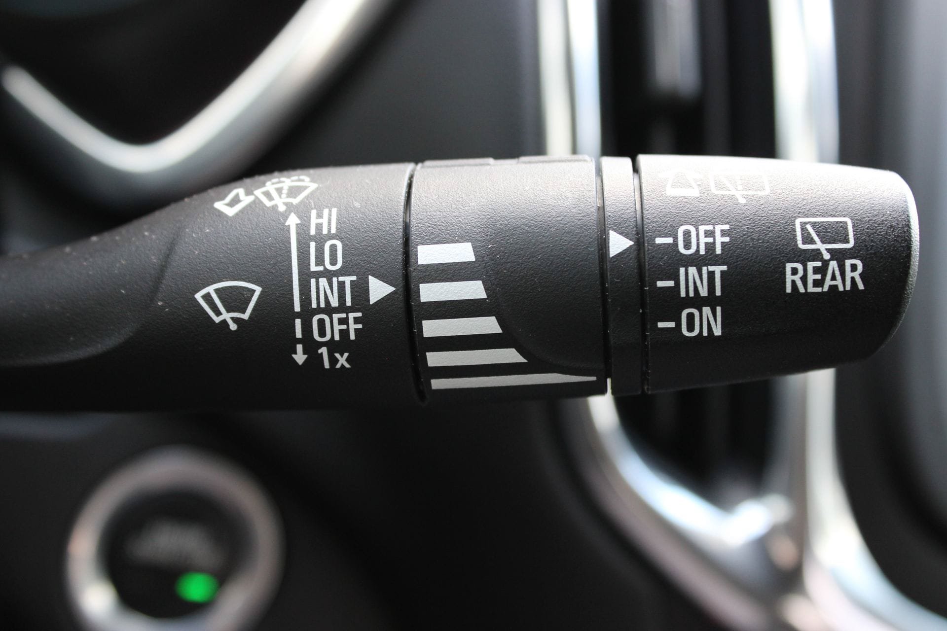 Used 2019 Chevrolet Equinox LT FWD image 30