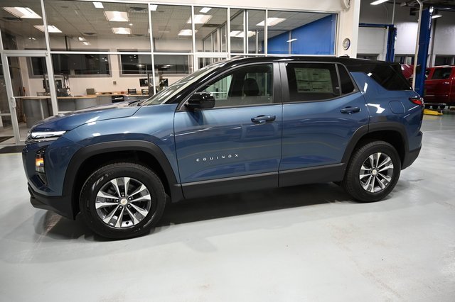 New 2026 Chevrolet Equinox LT image 7