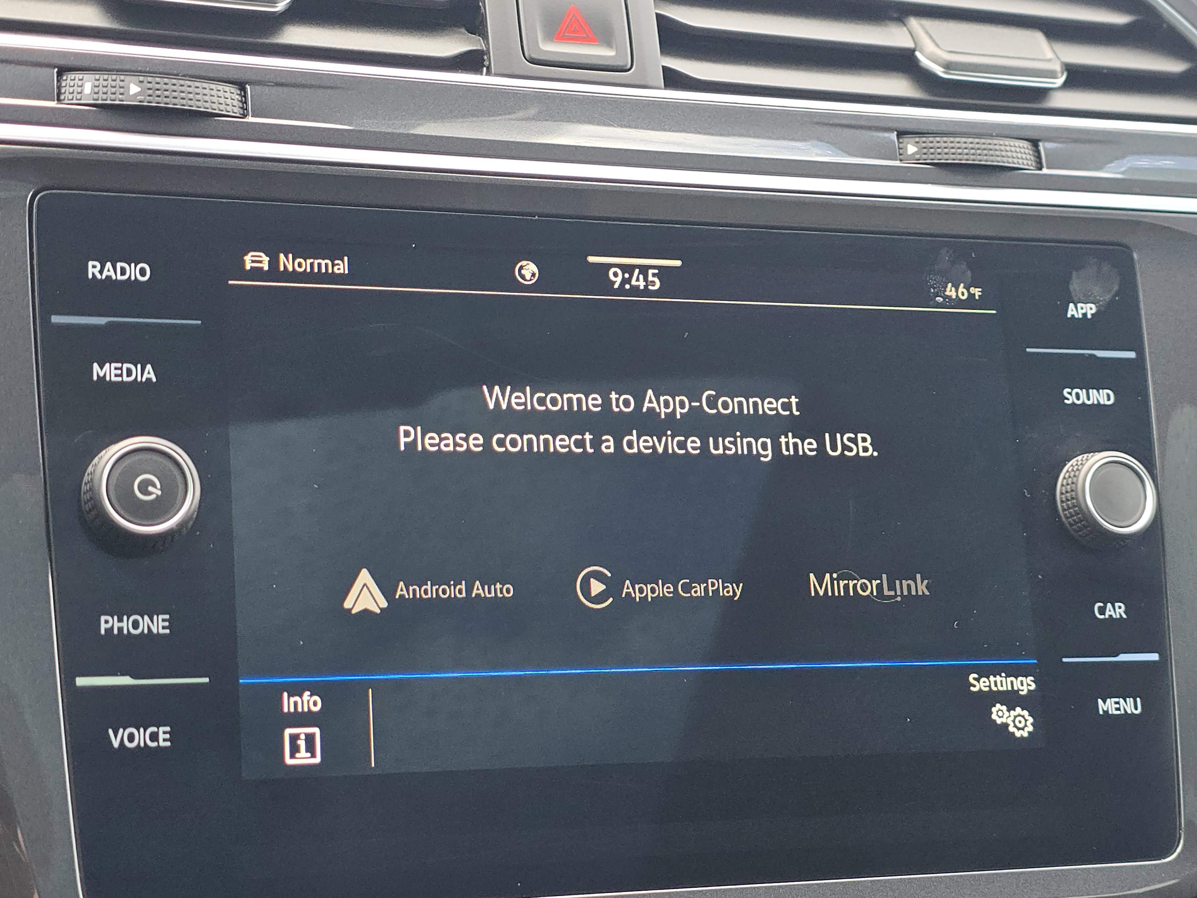 Certified 2023 Volkswagen Tiguan SE R-Line image 11