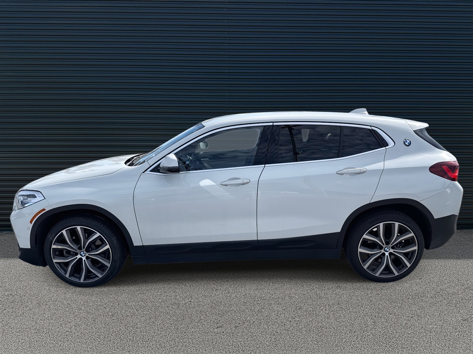 Used 2022 BMW X2 xDrive28i image 2