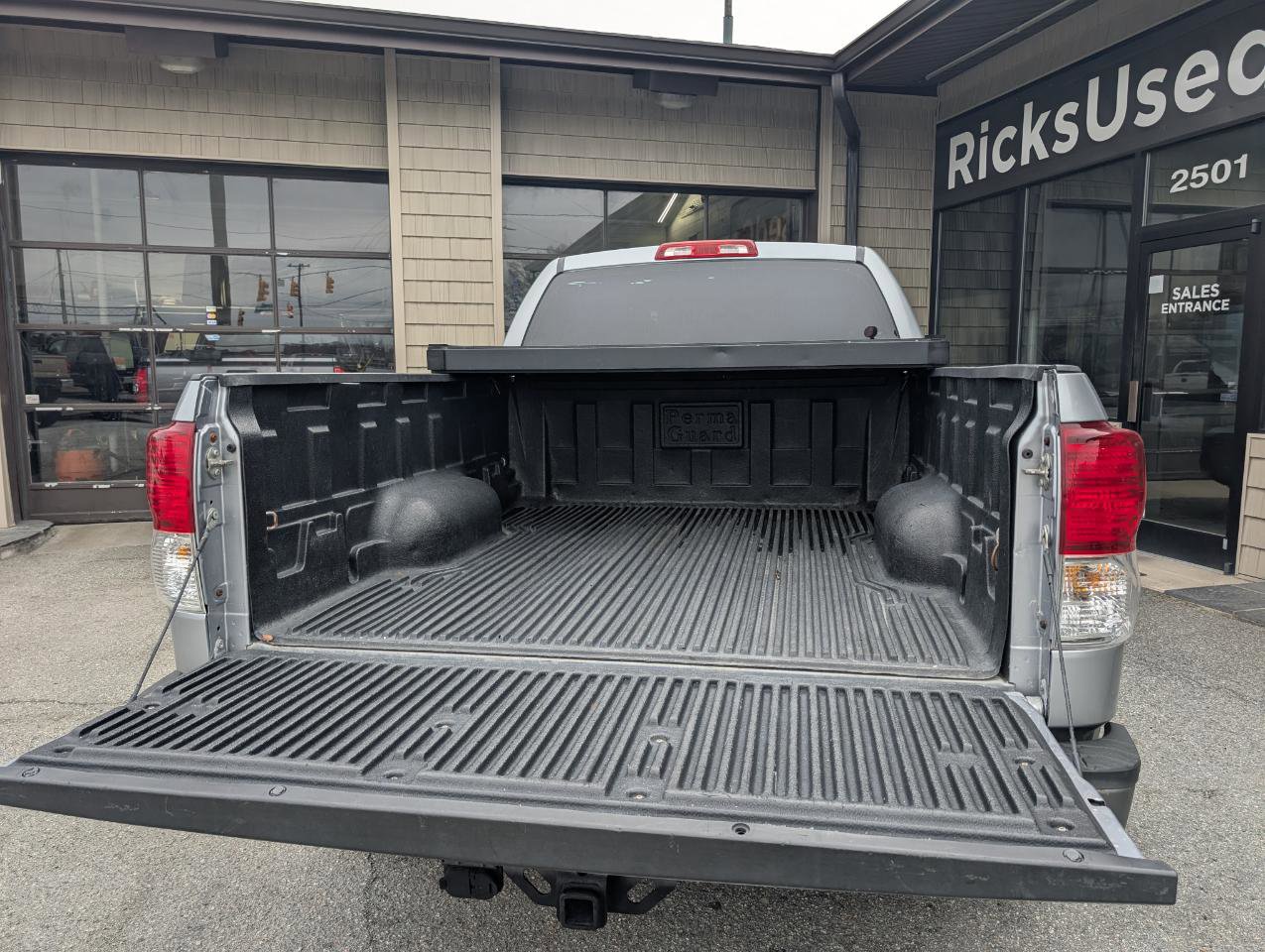Used 2013 Toyota Tundra Double Cab w/ Tow Pkg image 21