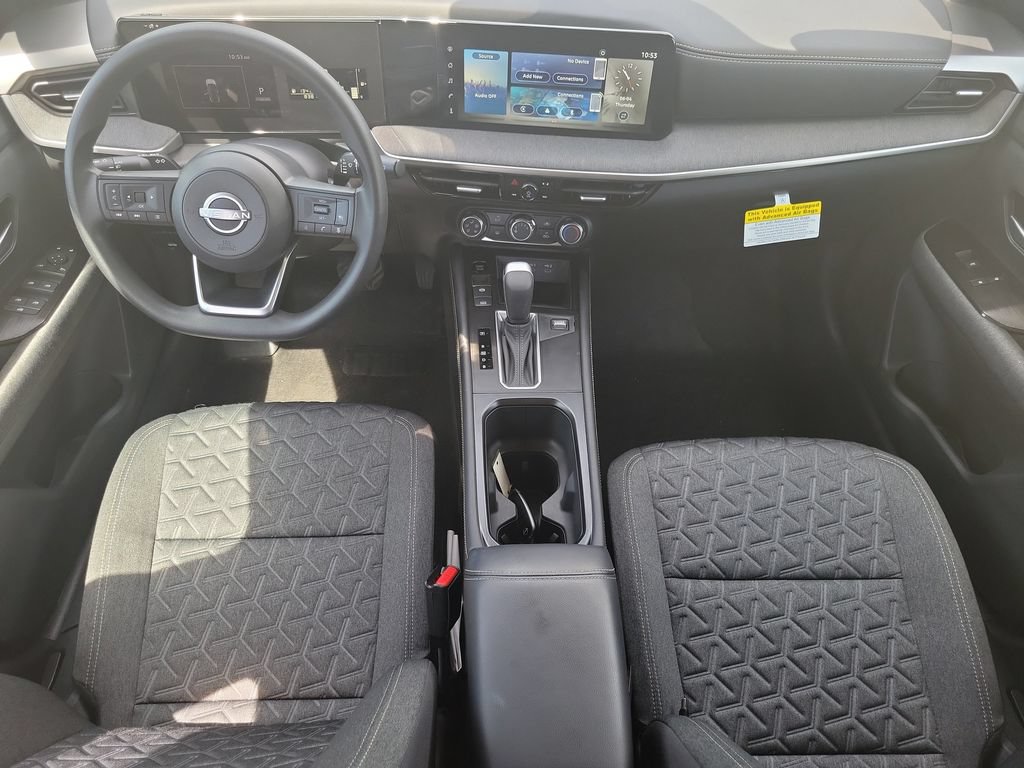 Used 2025 Nissan Kicks SV AWD/4WD image 23