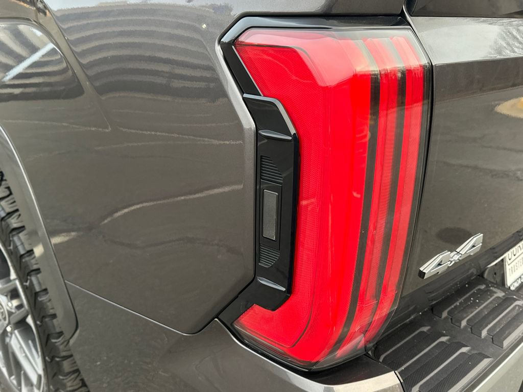 Used 2022 Toyota Tundra Limited image 9