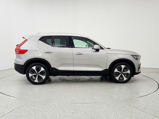 Certified 2023 Volvo XC40 B5 Plus w/ Protection Package Premier AWD/4WD image 4