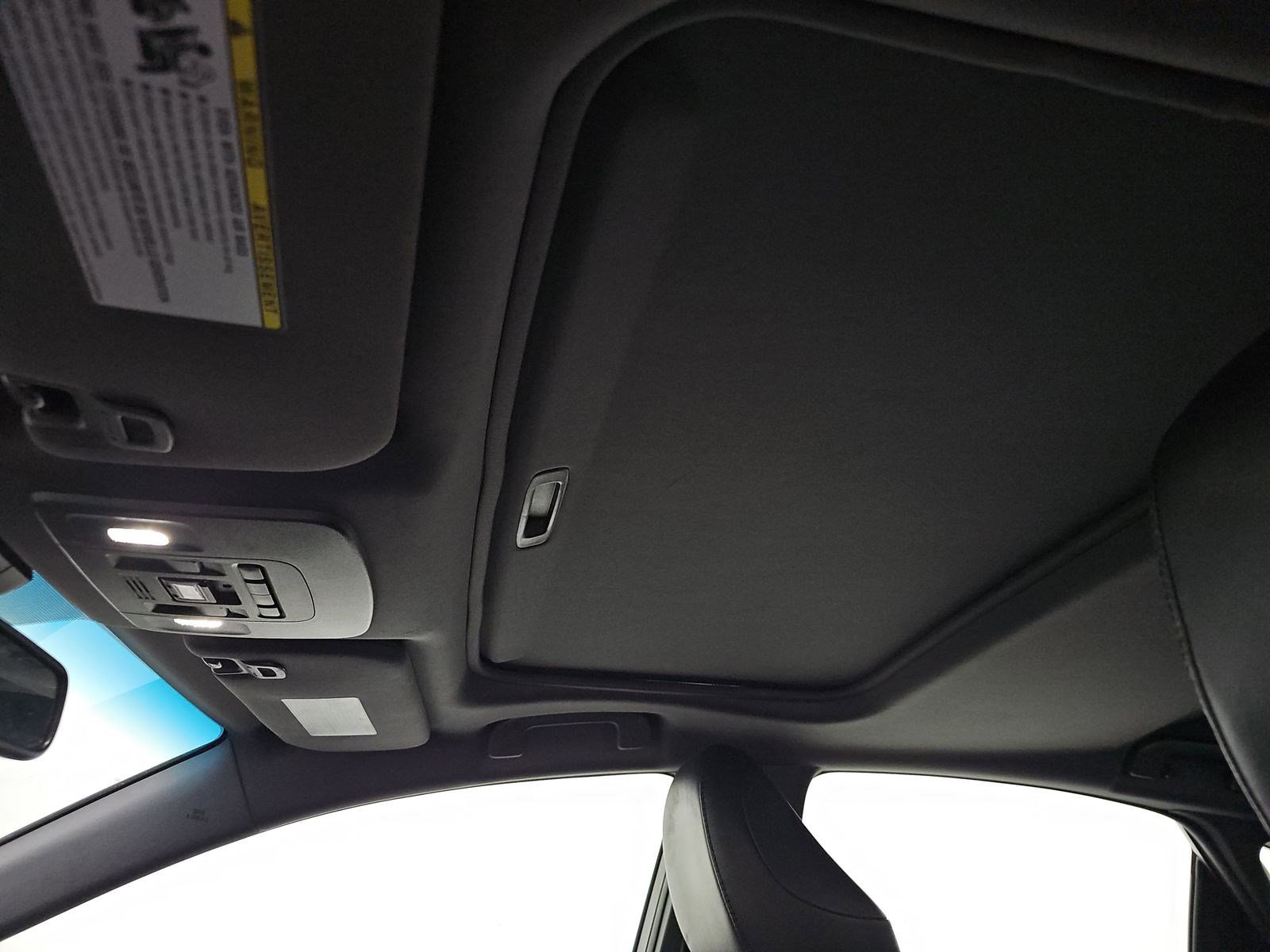 Used 2019 Toyota Avalon XLE w/ Moonroof Package image 14