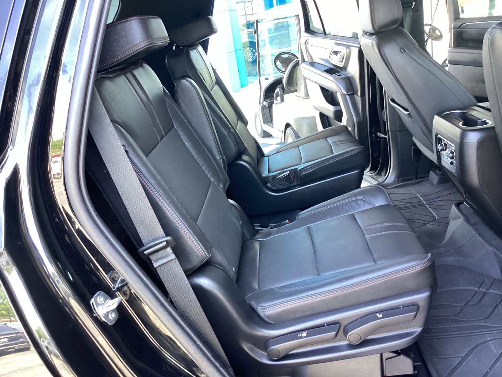 Used 2022 Chevrolet Tahoe RST w/ Sport Performance Package image 20