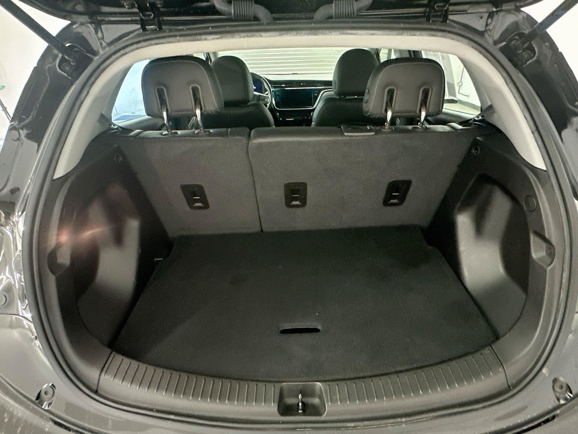 Used 2023 Chevrolet Bolt LT w/ Infotainment Package FWD image 30