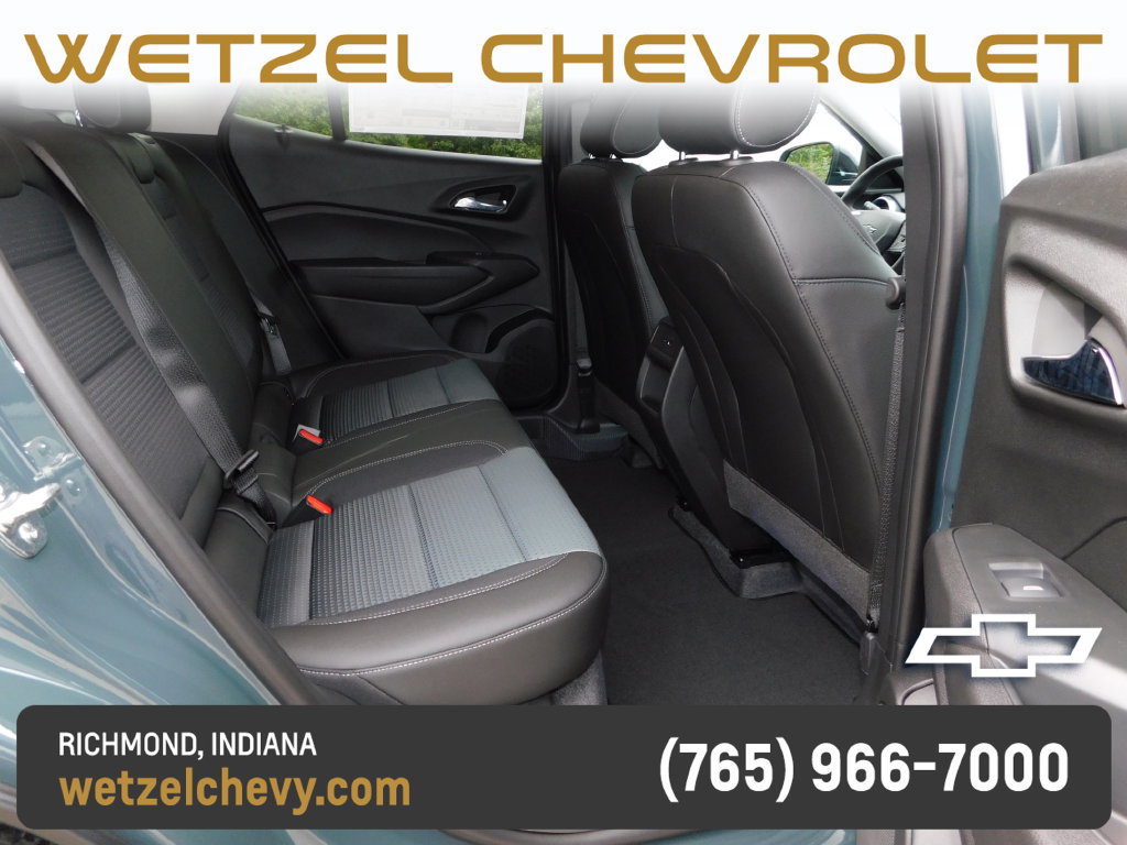 New 2026 Chevrolet Trax LT w/ Midnight Edition FWD image 19