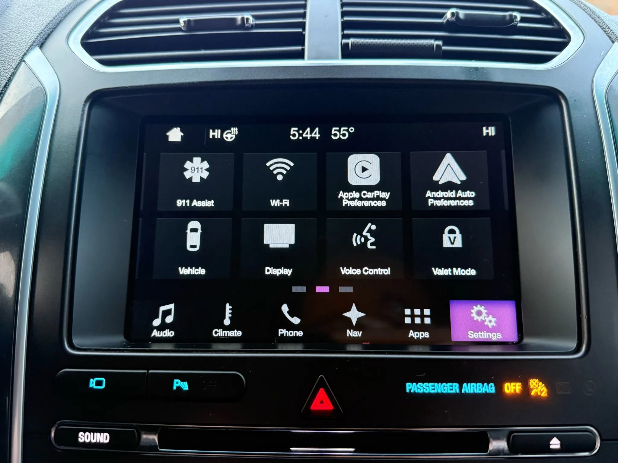Used 2017 Ford Explorer Sport w/ Equipment Group 401A AWD/4WD image 32
