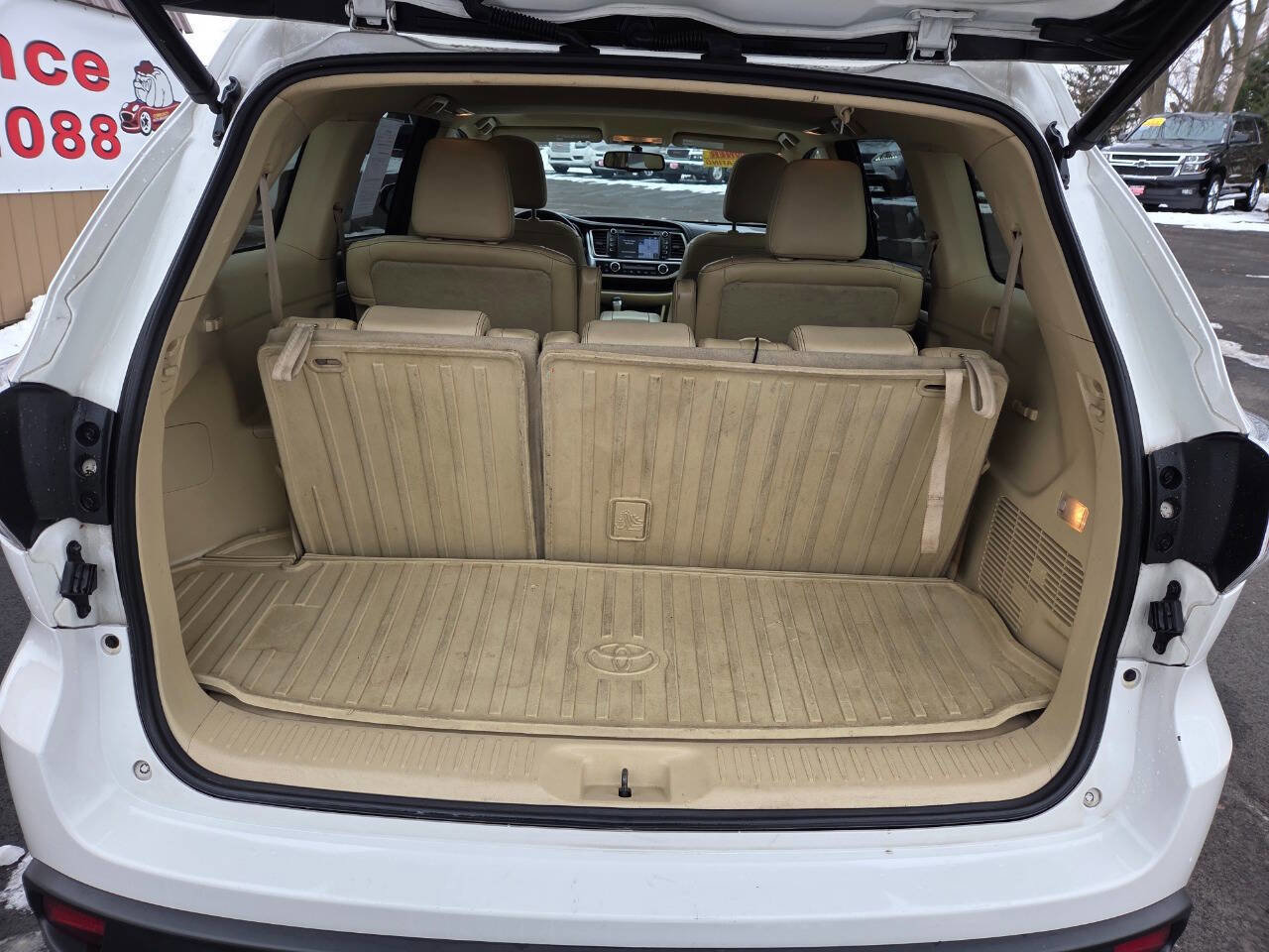Used 2015 Toyota Highlander XLE image 8