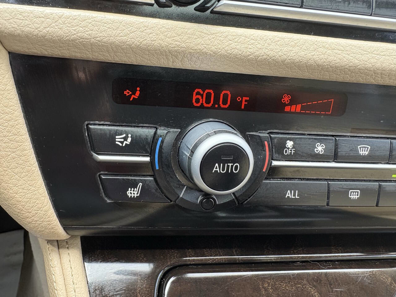 Used 2011 BMW 535i Sedan image 38