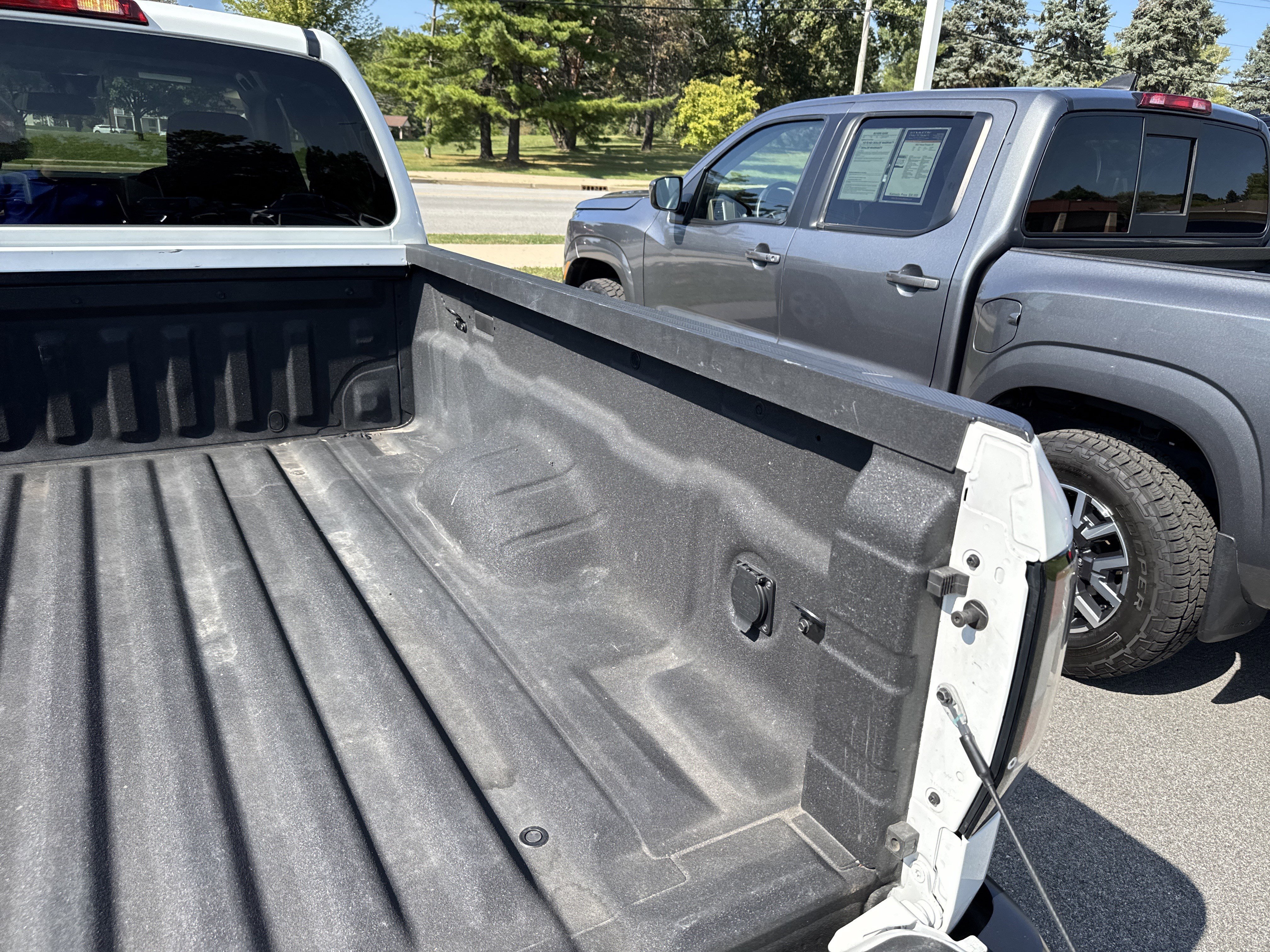 Used 2024 Nissan Frontier S w/ S Utility Package image 42