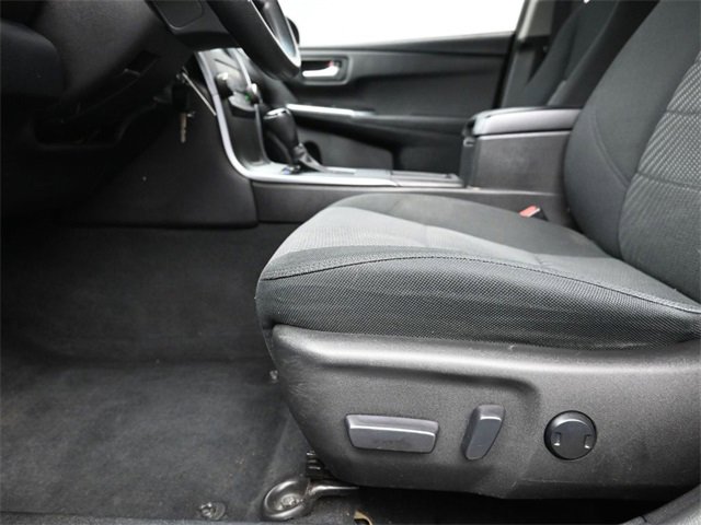 Used 2016 Toyota Camry LE image 20