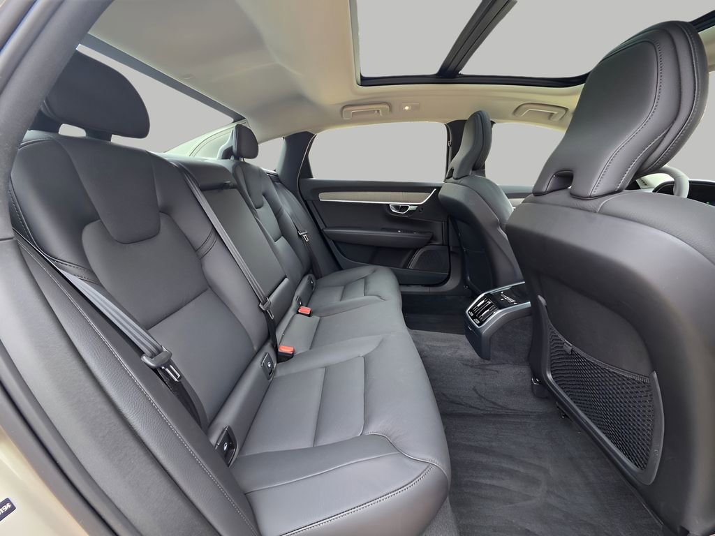 Used 2025 Volvo S90 B6 Plus w/ Protection Package Premier image 9