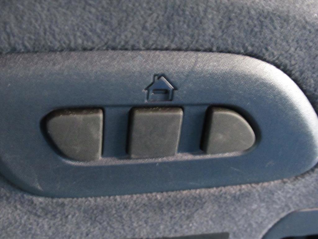 Used 2022 Chevrolet Corvette Stingray Premium Cpe w/ Z51 Performance Package image 19