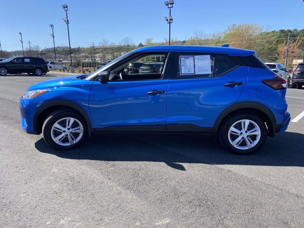 Used 2025 Nissan Kicks Play S image 6