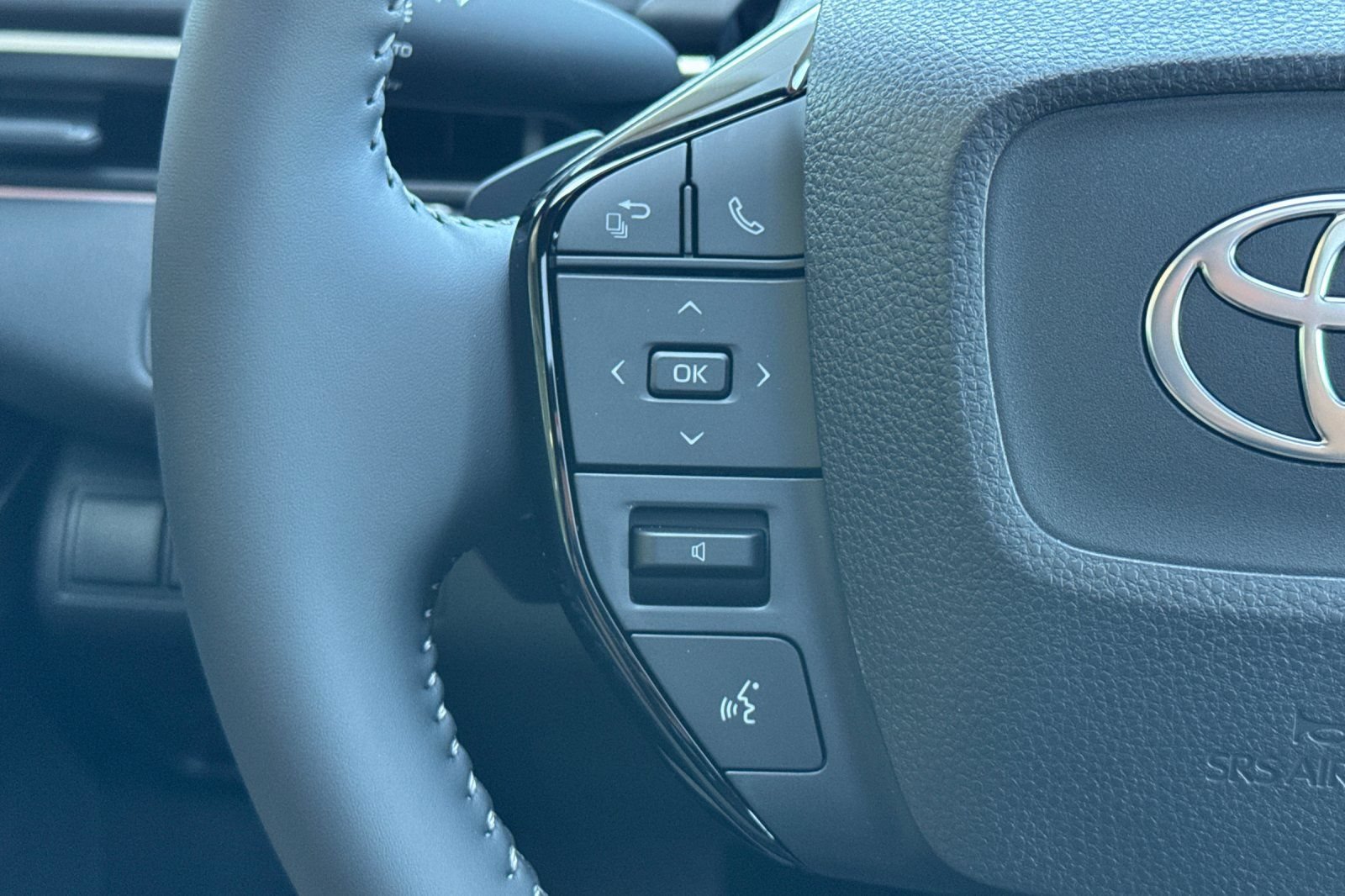New 2026 Toyota C-HR AWD/4WD image 27