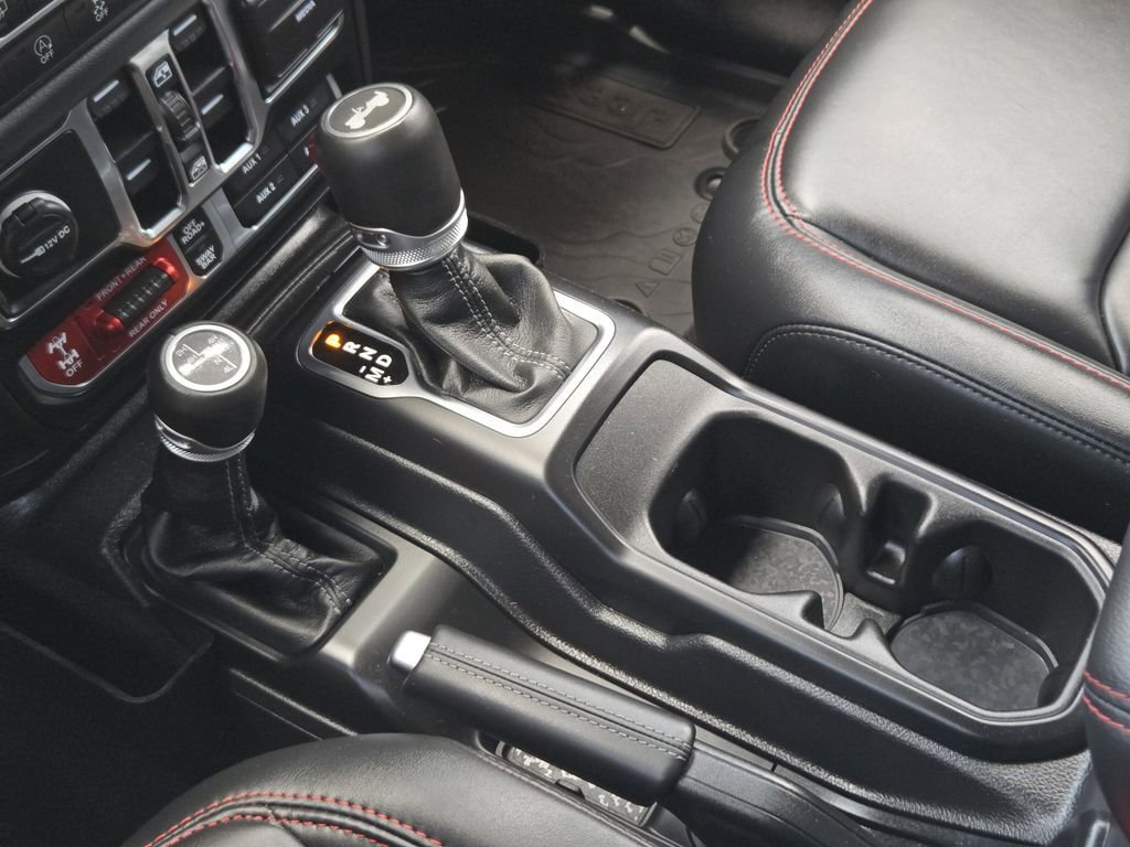 Used 2024 Jeep Wrangler Unlimited Rubicon AWD/4WD image 21