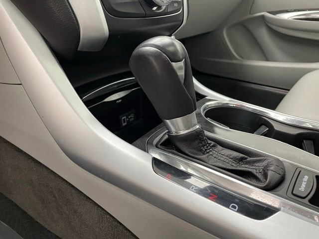 Used 2018 Acura TLX image 12