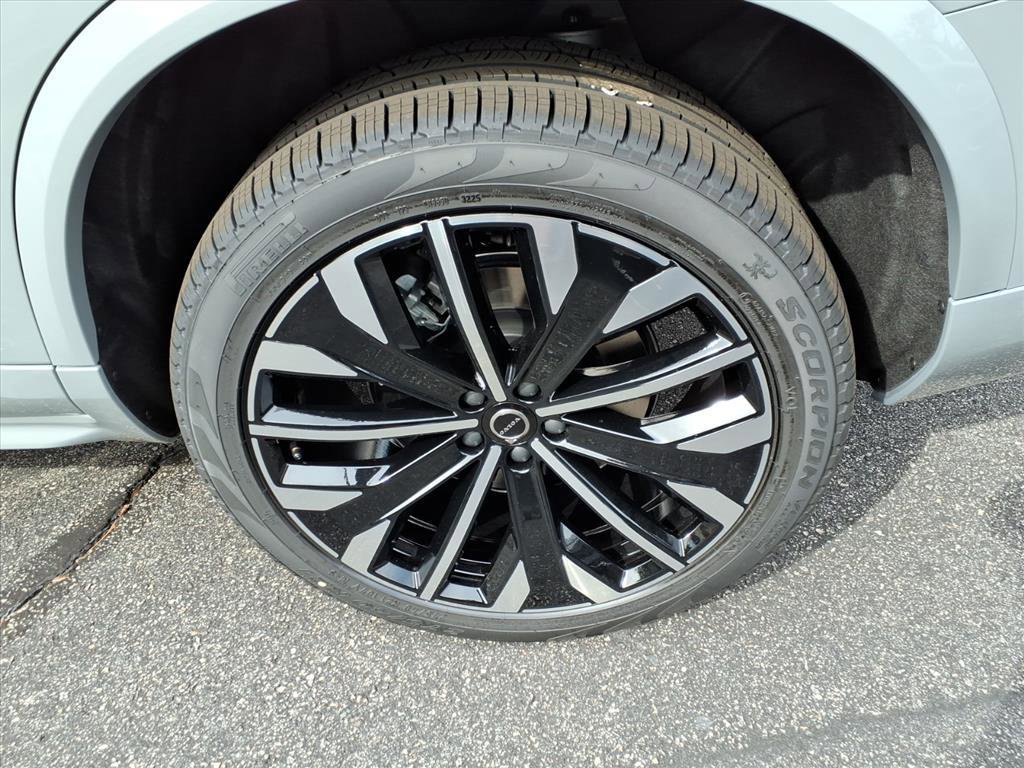 New 2026 Volvo XC90 B6 Ultra w/ Protection Package Premier AWD/4WD image 8
