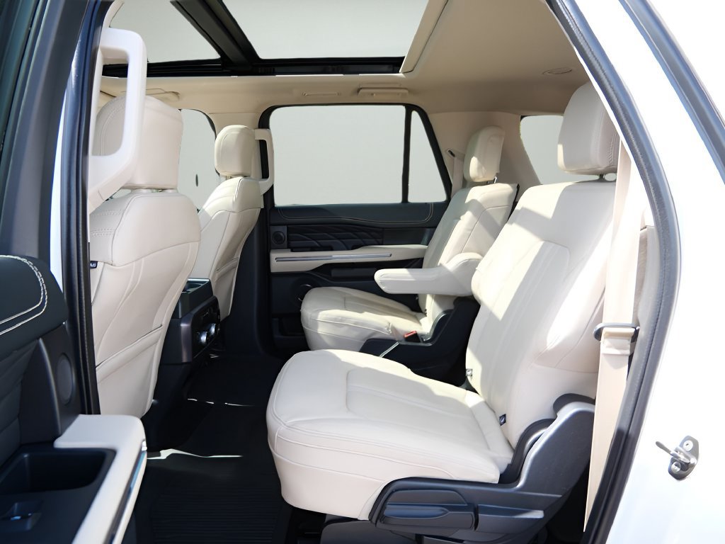 Used 2022 Ford Expedition Max Platinum AWD/4WD image 11
