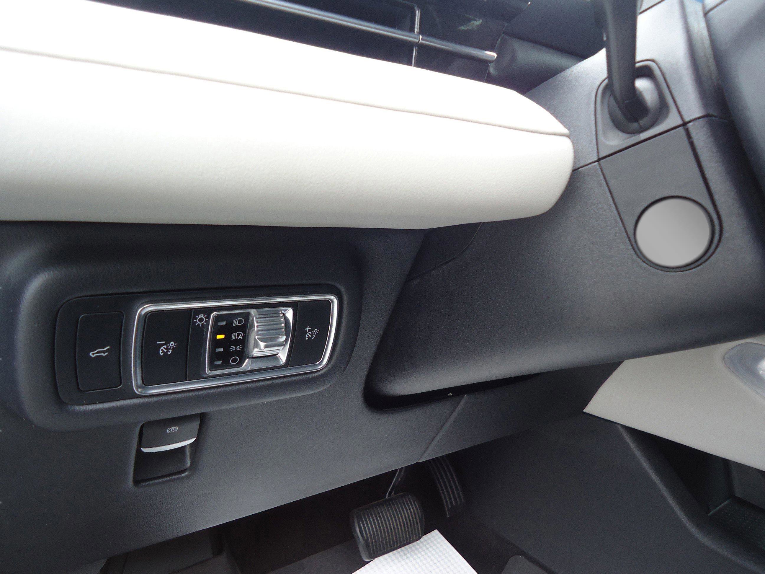Used 2024 Lincoln Nautilus Reserve AWD/4WD image 14