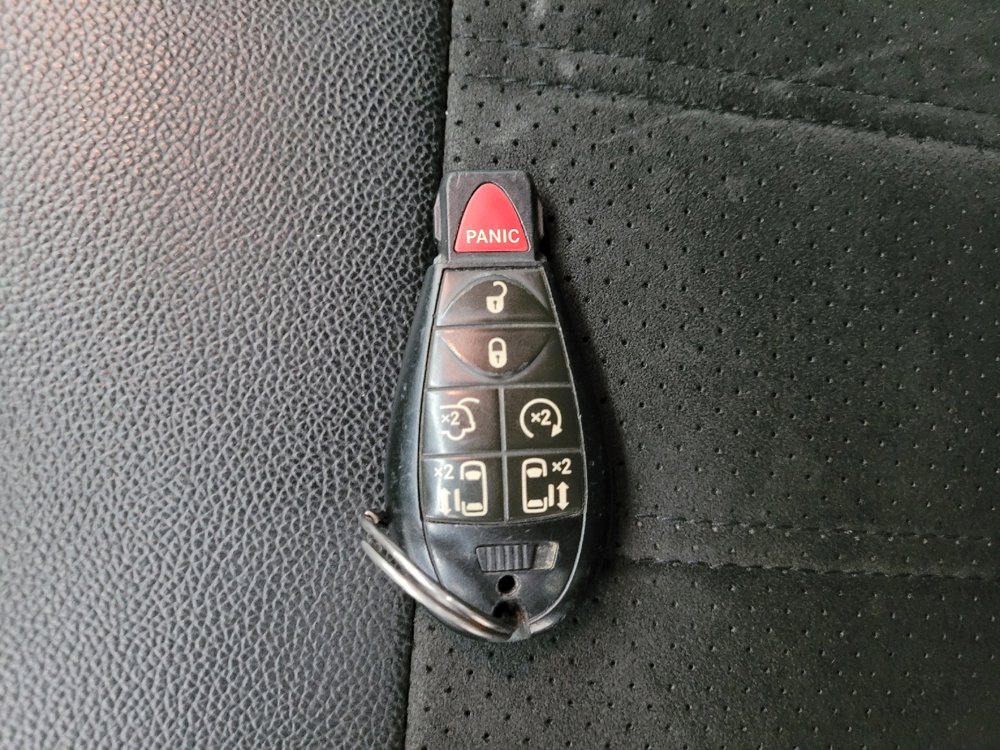 Used 2019 Dodge Grand Caravan SXT image 32