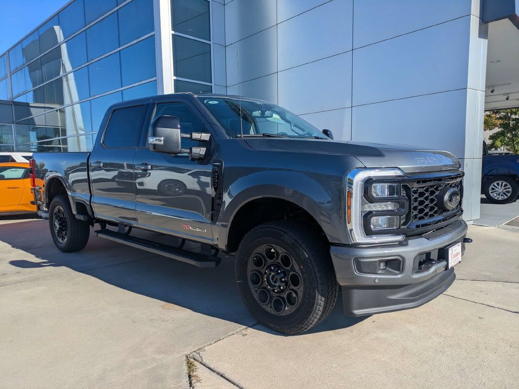 New 2026 Ford F250 Lariat w/ Black Appearance Package AWD/4WD image 2