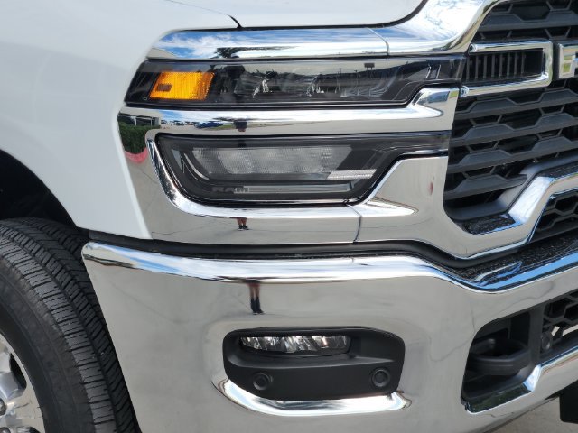 Used 2025 RAM 2500 Big Horn AWD/4WD image 9