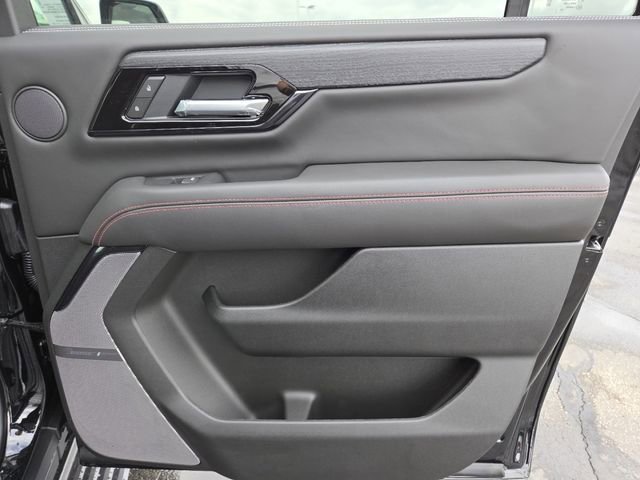 New 2026 GMC Yukon XL AT4 Ultimate w/ LPO, Illumination Package AWD/4WD image 31