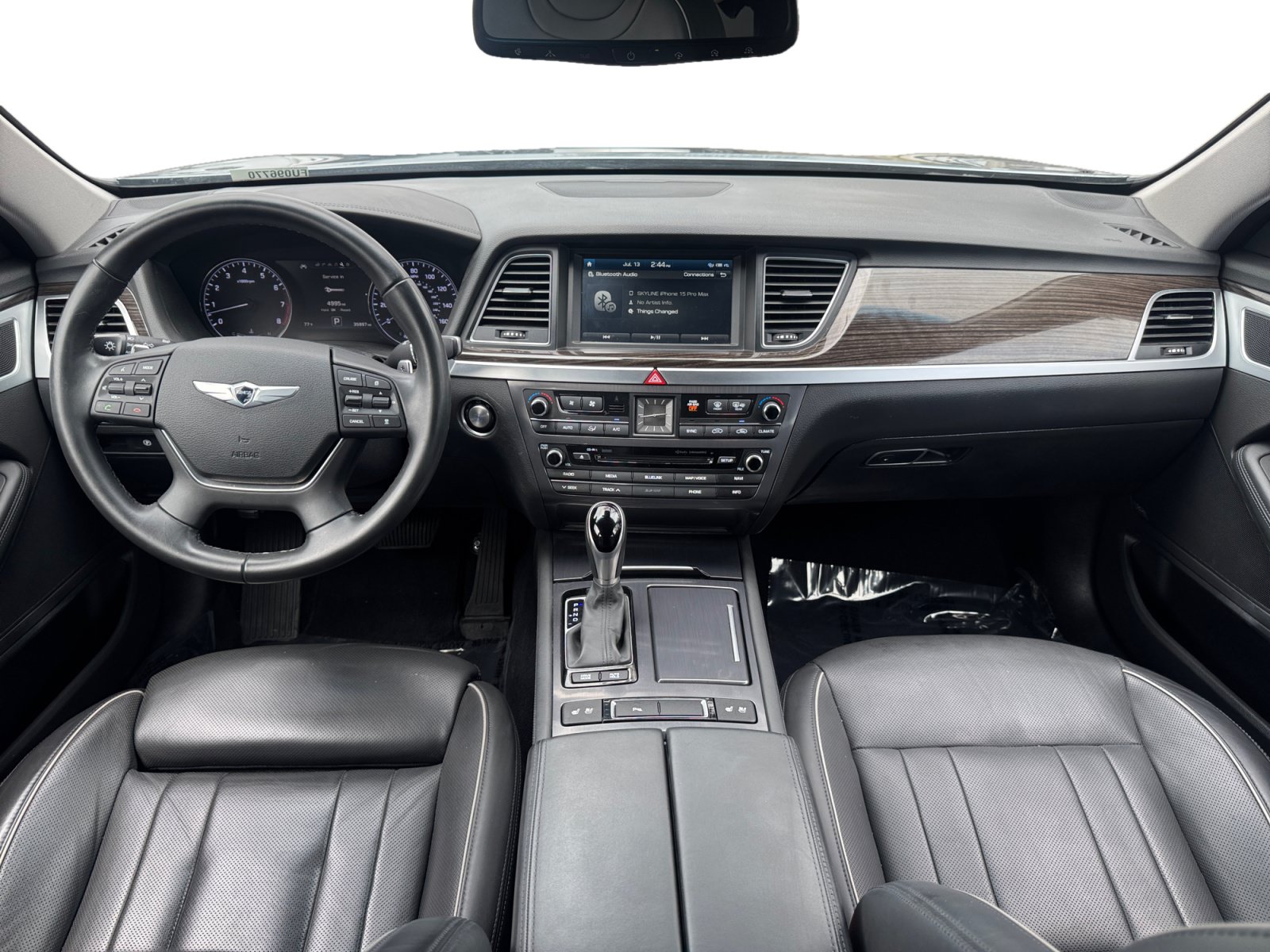 Used 2015 Hyundai Genesis 3.8 w/ Option Group 03 RWD image 10