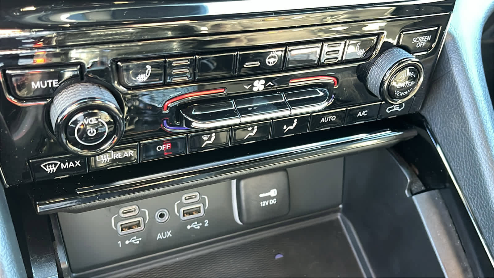 Used 2023 Jeep Grand Cherokee Altitude image 19