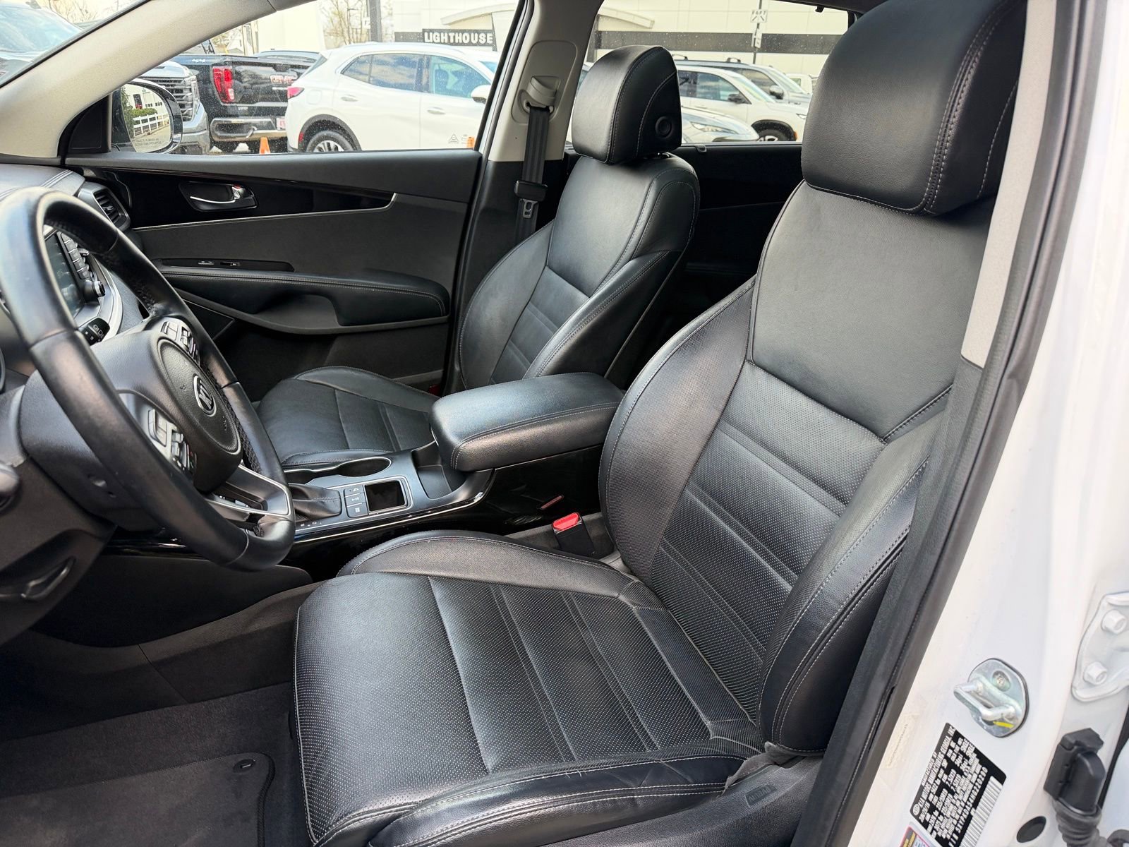 Used 2017 Kia Sorento SX image 9