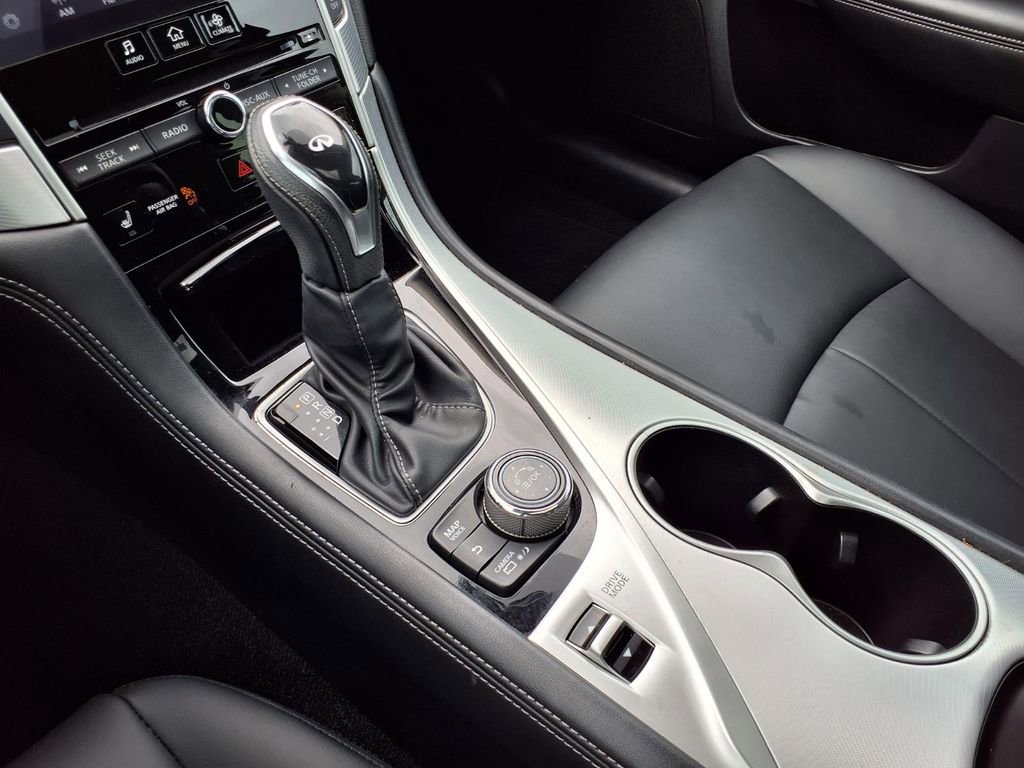 Used 2020 INFINITI Q50 Luxe w/ Essential Package (3.0T Luxe) AWD/4WD image 22
