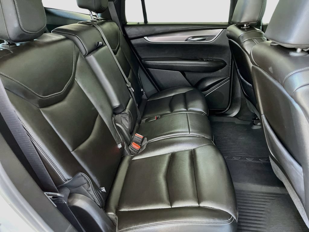 Used 2025 Cadillac XT6 Luxury w/ LPO, Floor Liner Package AWD/4WD image 30