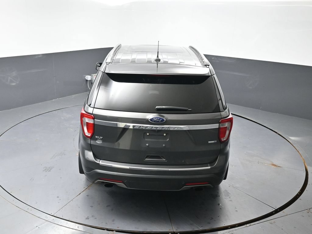 Used 2018 Ford Explorer XLT w/ Equipment Group 202A AWD/4WD image 21