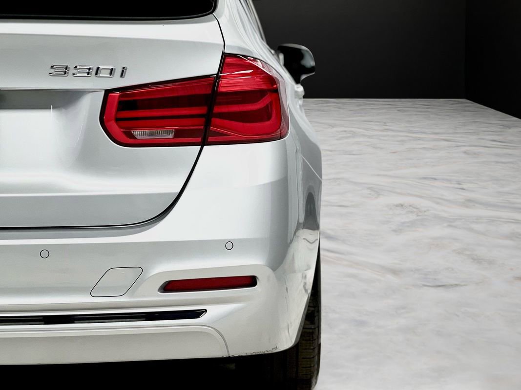 Used 2018 BMW 330i xDrive Wagon image 15