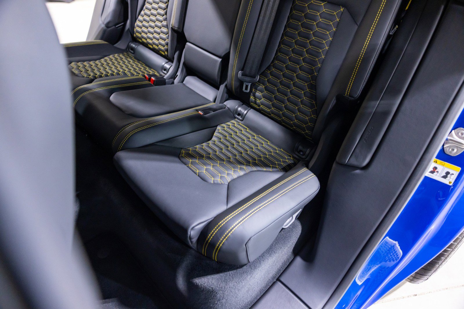 Used 2022 Lamborghini Urus AWD/4WD image 35