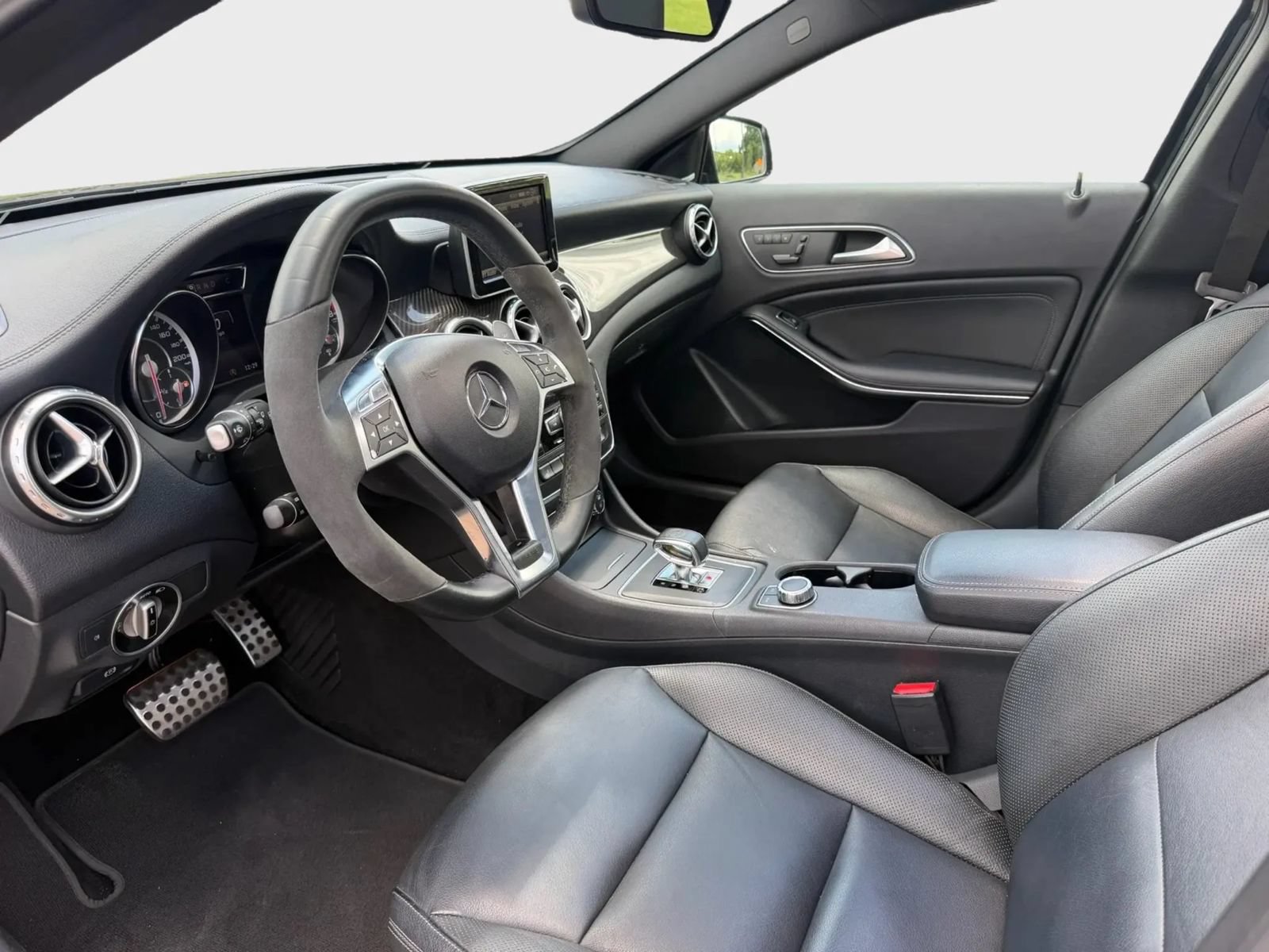 Used 2015 Mercedes-Benz GLA 45 AMG 4MATIC image 12